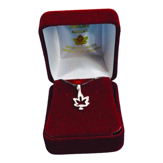 Collier découpé en 3D feuille d'érable avec chaîne – cadeau de bijoux souvenir du Canada